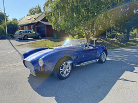 AC COBRA REPLIKA 5.7 V8 220 HK CHEVROLET 350