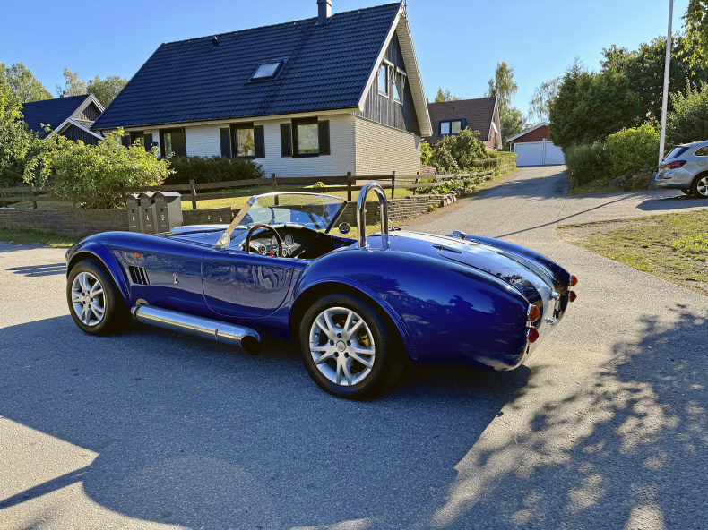 AC COBRA REPLIKA 5.7 V8 220 HK CHEVROLET 350