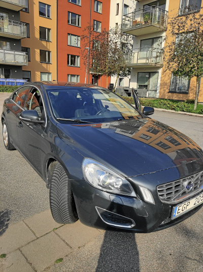 Volvo s60 T3 Powershift Momentum