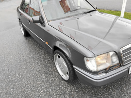 Mercedes E200 automat