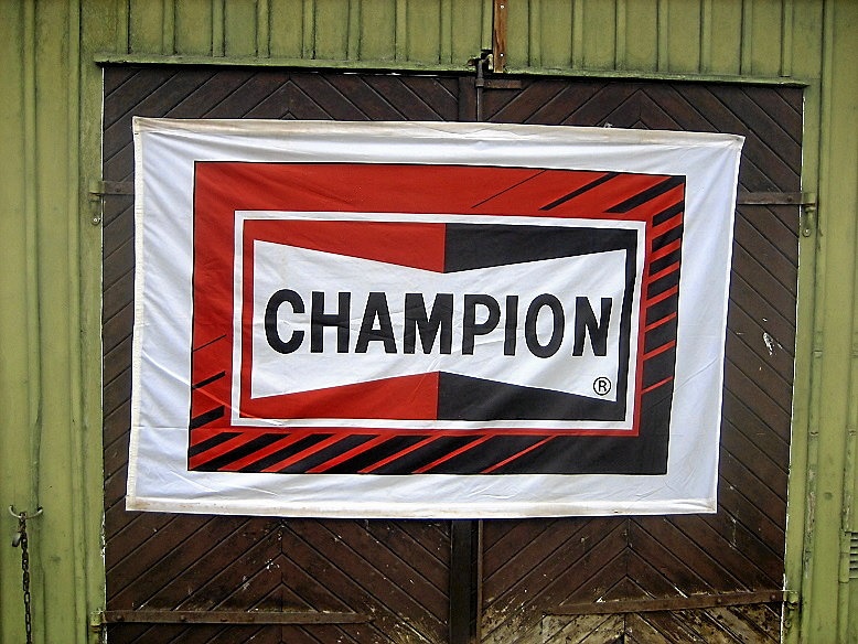 CHAMPION-FLAGGA