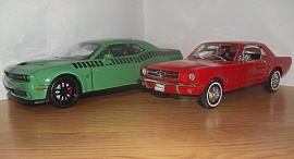 1:24 Dodge Challenger -18, Mustang -64