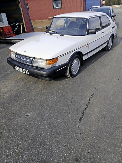Saab 900 T16