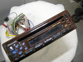 Panasonic bilstereo med  "Träfront"