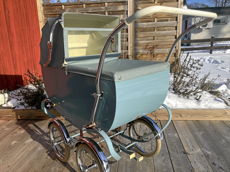 Retro barnvagn