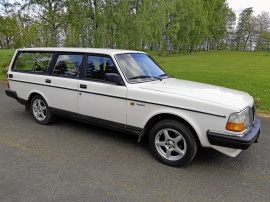 Välvårdad Volvo 245 1988