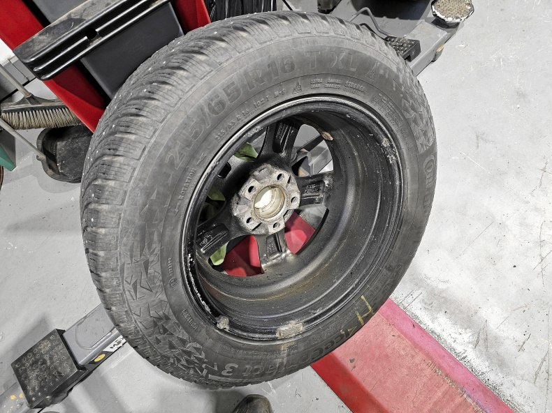 AUDI 16 TUM VINTERHJUL