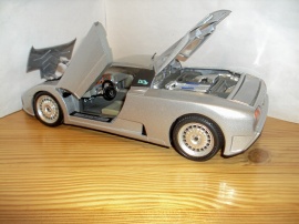 1:18 Bugatti EB 110 -90