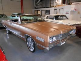 Mercury Parklane Cab 