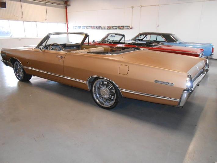 Mercury Parklane Cab 