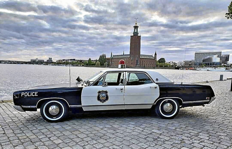 Ford LTD Police
