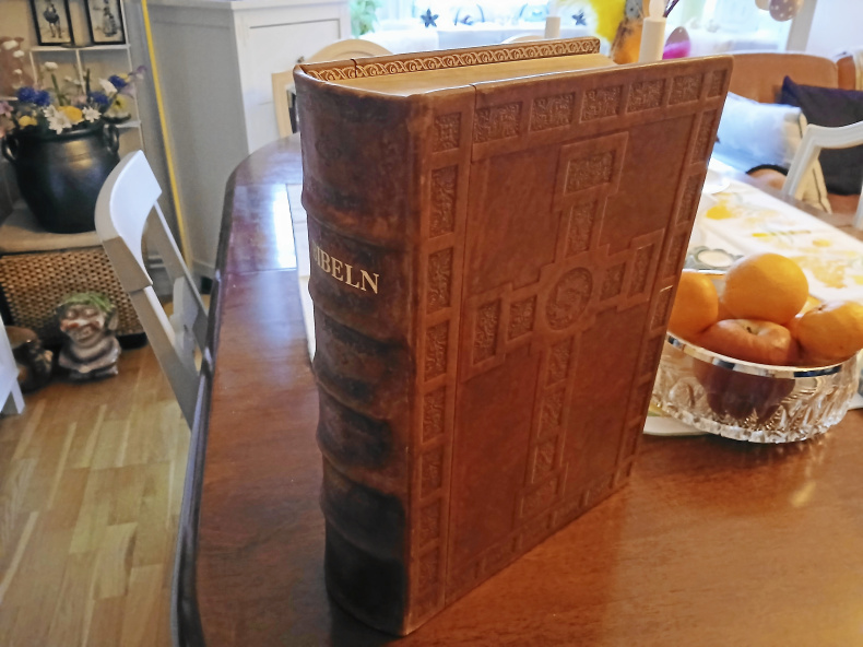 Illustrerad familjebibel