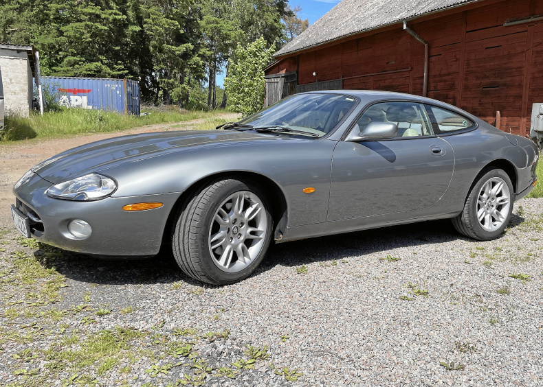 Jaguar XK8