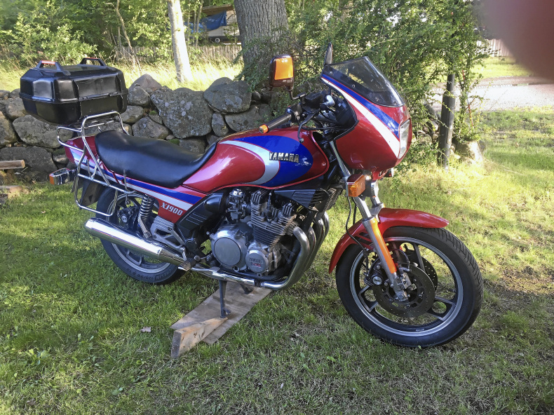Yamaha XJ 900