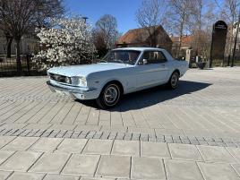Ford Mustang 302 V8 Manuell Svensk såld.