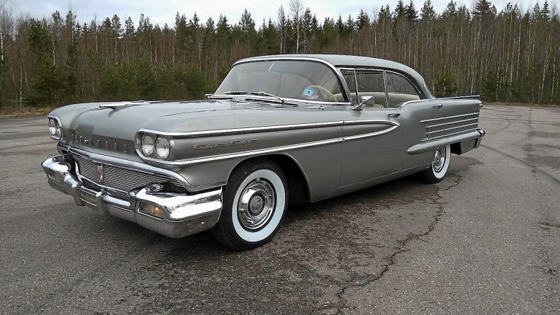 Oldsmobile Eighty Eight 4-dr. ht