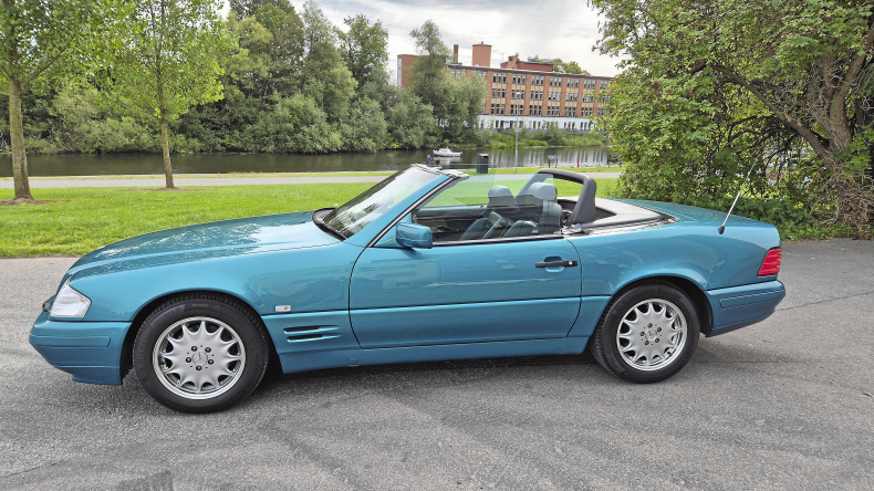 Mercedes-Benz SL 320