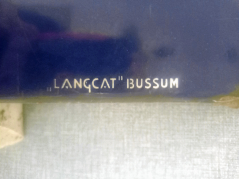 EMALJSKYLT FRÅN BUSSUM