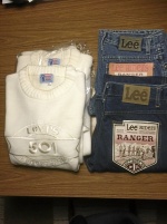 Retro Lee jeans / stickade Levis tröjor i nyskick!