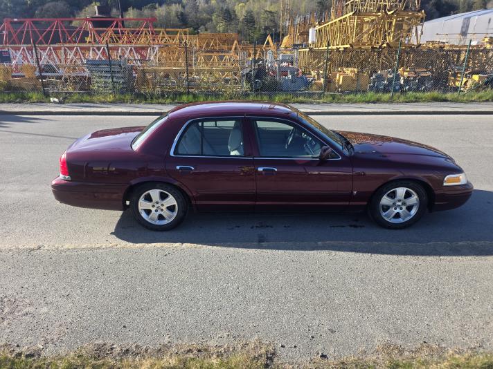 Ford Crown Victoria LX