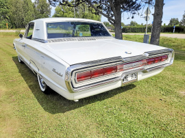 Ford Thunderbird Town Hardtop