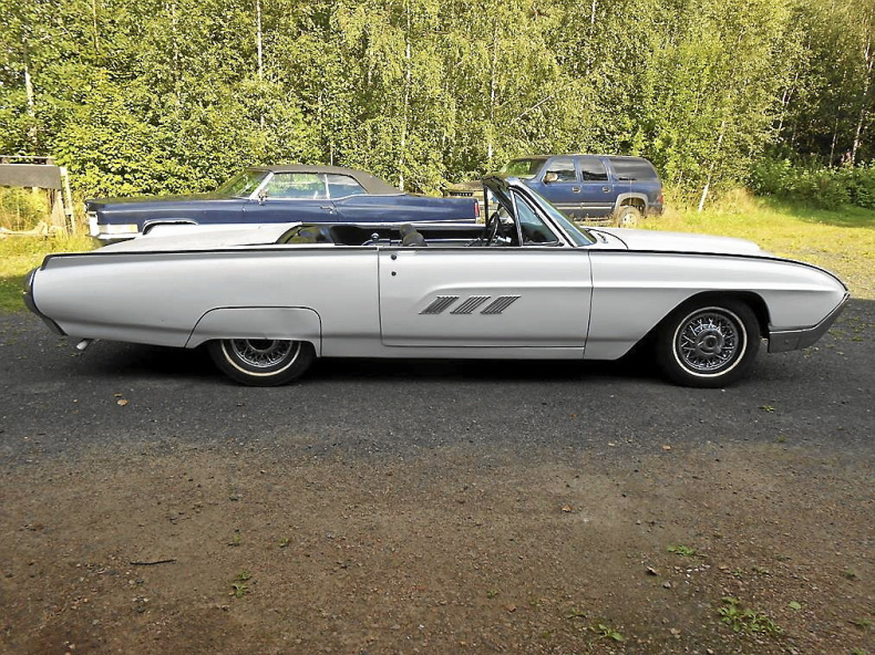 Ford Thunderbird Cab