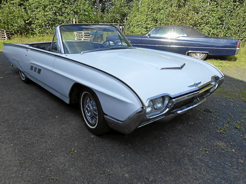 Ford Thunderbird Cab