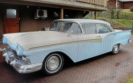Ford Fairlane 500