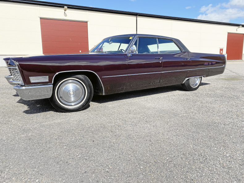 Cadillac Sedan De Ville