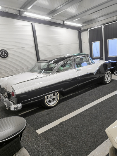 Ford Fairland Crown Victoria