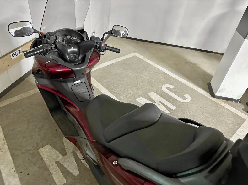 Honda FJS400 Red Wing - lågmilare - 1 ägare nybes