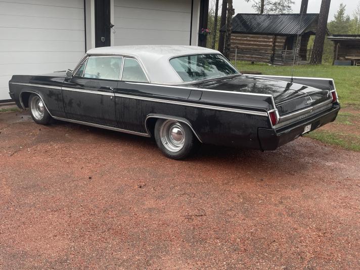 Oldsmobile Super 88 2d ht -63