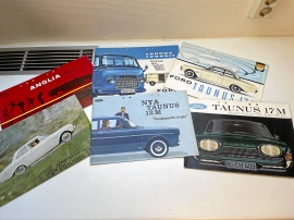 Bilbroschyrer Ford Anglia, Transit och Taunus