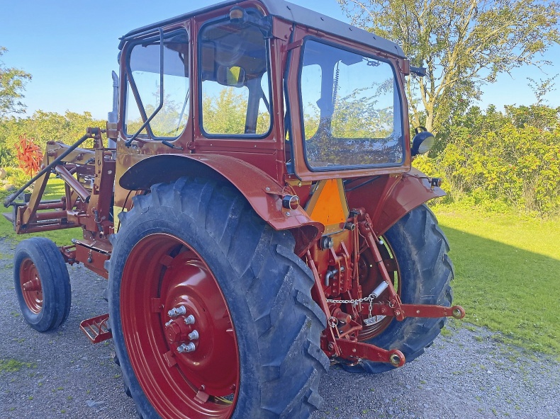 BM 600 med lastare