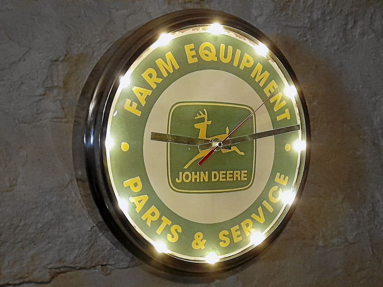 JOHN DEERE Parts & Service Clock med belysning