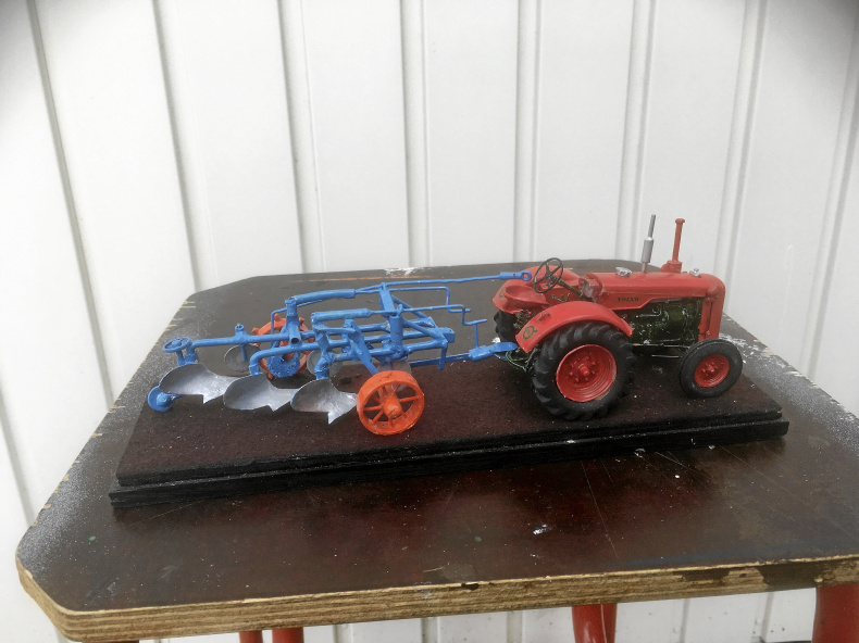 Modell 3-skärig bogserplog 1:32