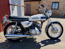 Kawasaki 500 Mach III