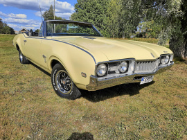 Oldsmobile Cutlass Supreme Convertible