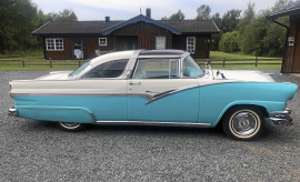 Ford Fairlane Crown Victoria Skyliner