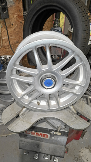 FORD 4 BULT 16 TUM SOMMARHJUL