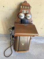 Antik Väggtelefon i trä tidigt 1900 tal