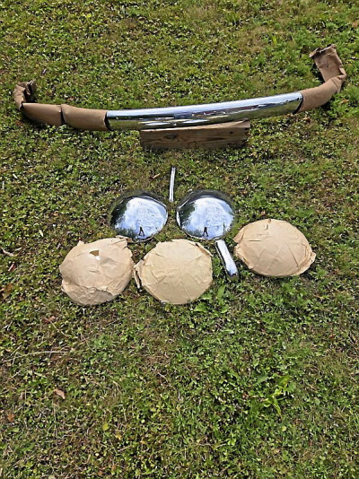 VW-delar 50/60-talet, 5 navkapslar m.m.