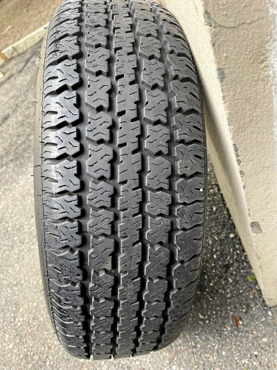 4 st kromade ekerfälgar 6x14 med däck