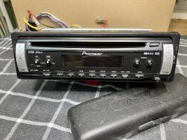 Bilstereo med CD-spelare