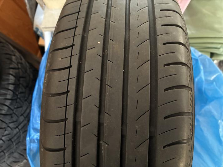 Fondmetal fälgar med däck