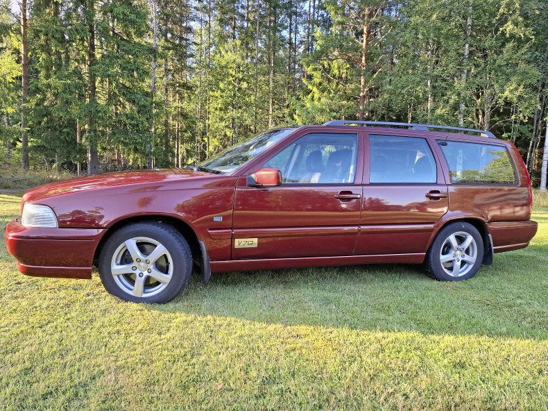 Volvo V70 GLT