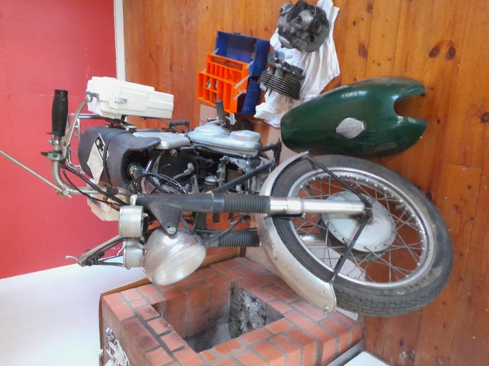 Norton Commando 750 Fastback