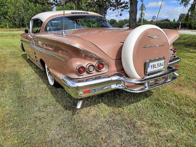 Chevrolet Impala Coupe