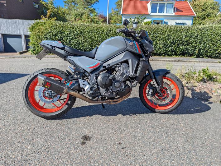 Mycket fin MT09 med akrapovic helsystem