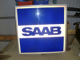 Stor Saab skylt